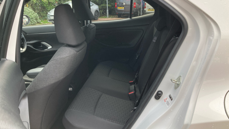 Toyota Yaris Cross 1.5 Hybrid Design 5dr CVT Hybrid Estate